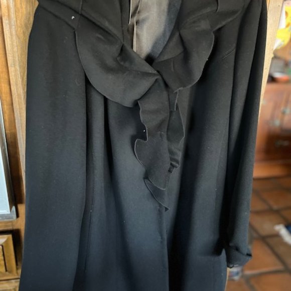 Elie Tahari coat - Picture 1 of 5